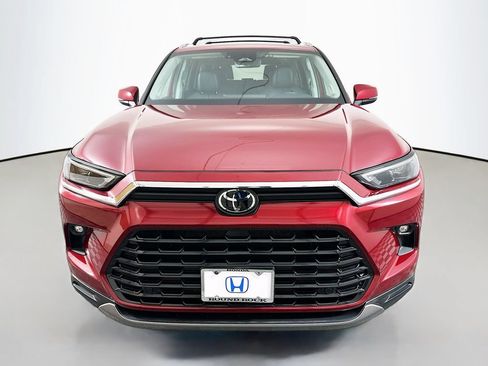 Used 2024 Toyota Grand Highlander AWD image 2