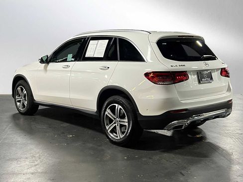 Used 2022 Mercedes-Benz GLC 300 4MATIC image 5