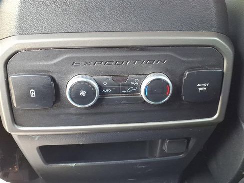Used 2021 Ford Expedition XLT image 14