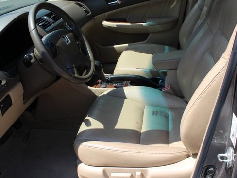 Used 2006 Honda Accord EX-L image 2