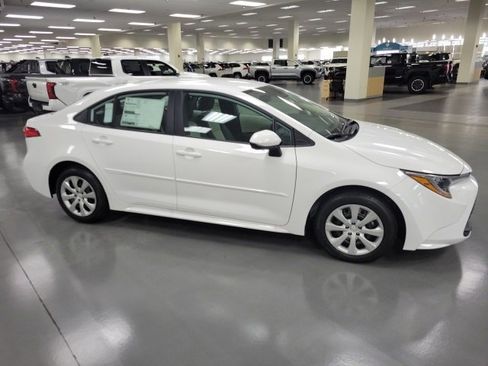 New 2026 Toyota Corolla LE image 6