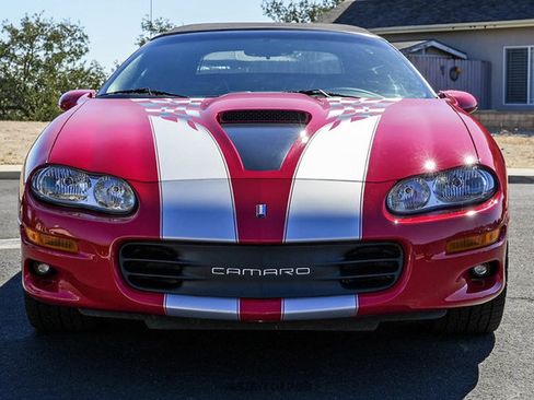Used 2002 Chevrolet Camaro Z28 w/ SS Performance/Appearance Pkg RWD image 21