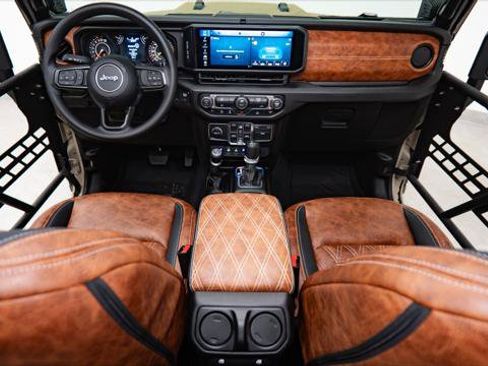 Used 2026 Jeep Gladiator Sport image 2