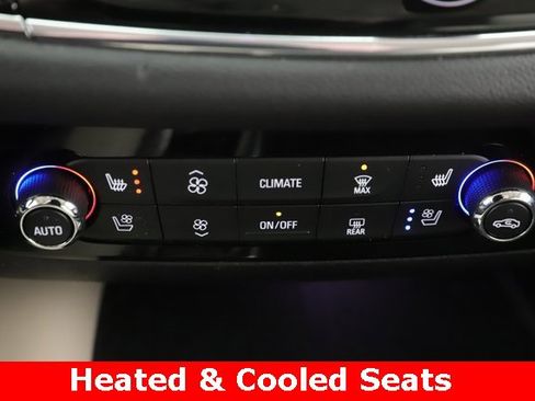 Used 2023 Buick Enclave Avenir image 4