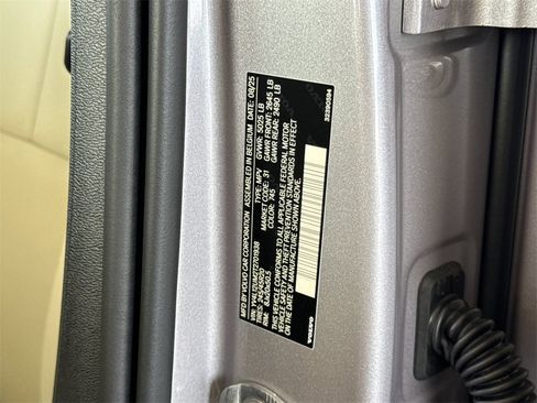 New 2026 Volvo XC40 B5 Ultra image 28