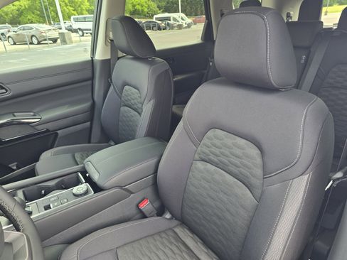New 2026 Nissan Pathfinder SV AWD/4WD image 13