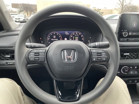 Certified 2025 Honda Accord SE image 21
