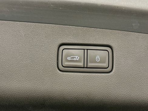 Used 2025 Genesis GV70 2.5T AWD/4WD image 31