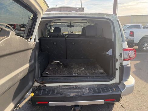 Used 2012 Toyota FJ Cruiser Base image 10