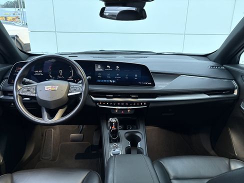 Used 2024 Cadillac XT4 Premium Luxury image 18