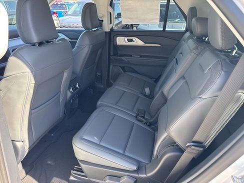 New 2026 Ford Explorer Active w/ Active Comfort Package image 24