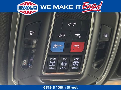 New 2025 Jeep Grand Cherokee L Limited w/ Luxury Tech Group II image 11