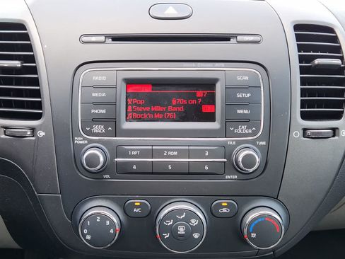 Used 2016 Kia Forte LX FWD image 15