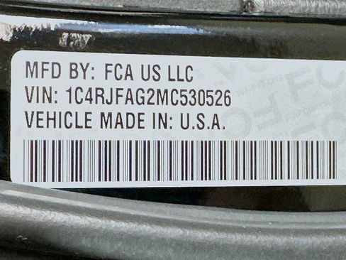 Used 2021 Jeep Grand Cherokee Laredo X image 31