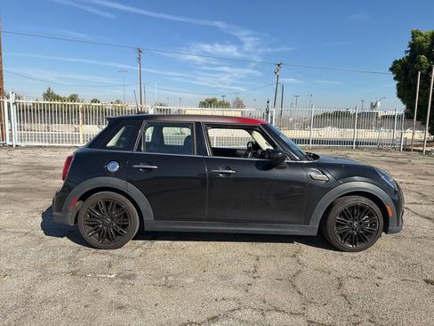 Used 2023 MINI Cooper S image 8