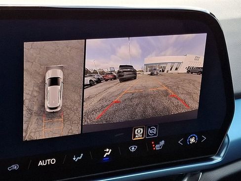 New 2026 Chevrolet Equinox EV LT AWD/4WD image 13