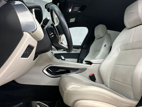 Used 2024 Jaguar F-PACE R-Dynamic S image 5