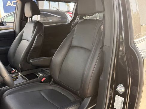 Used 2025 Honda Odyssey Sport-L image 9