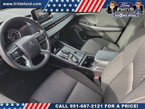 Used 2023 Mitsubishi Outlander ES image 4