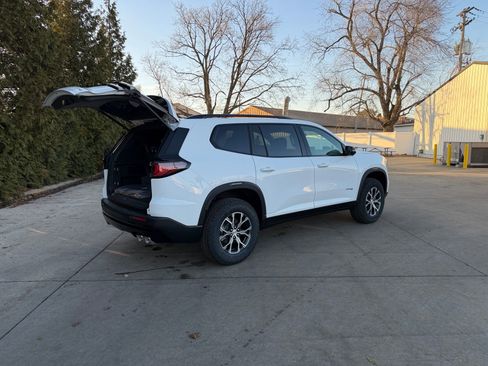 New 2026 GMC Acadia AT4 image 32