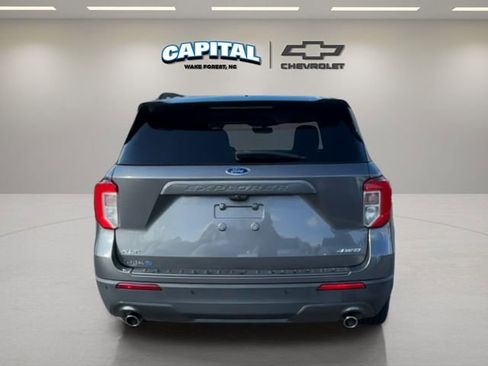 Used 2021 Ford Explorer XLT w/ Equipment Group 202A image 4