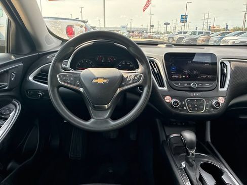 Used 2023 Chevrolet Malibu LT FWD image 13