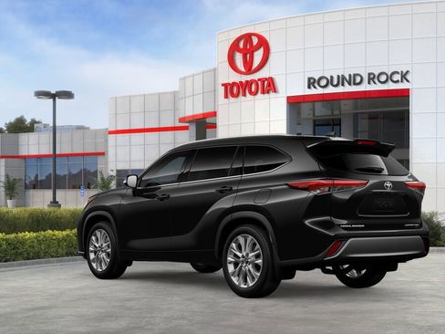 New 2026 Toyota Highlander Limited image 6
