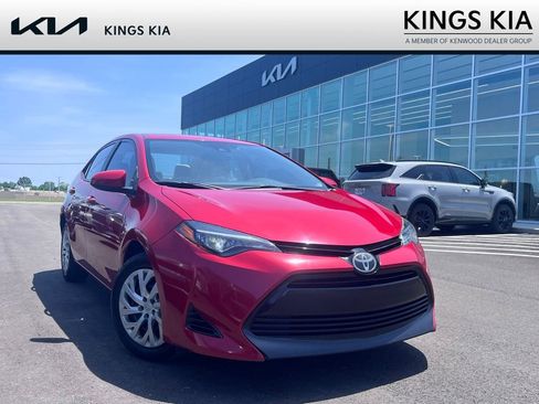 Used 2017 Toyota Corolla LE FWD image 1
