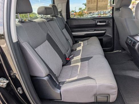 Used 2017 Toyota Tundra SR5 w/ SR5 Upgrade Package AWD/4WD image 5