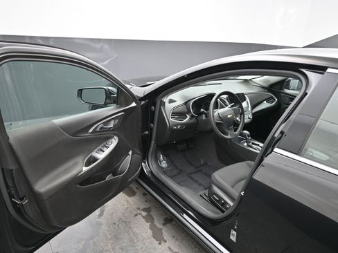 Used 2024 Chevrolet Malibu LT image 15