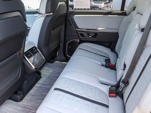 Used 2023 Rivian R1S Launch Edition AWD/4WD image 17