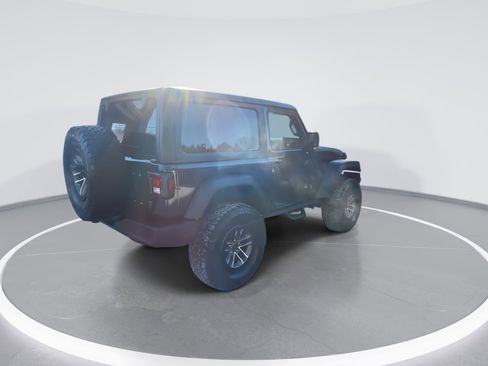 Used 2025 Jeep Wrangler Sport image 19