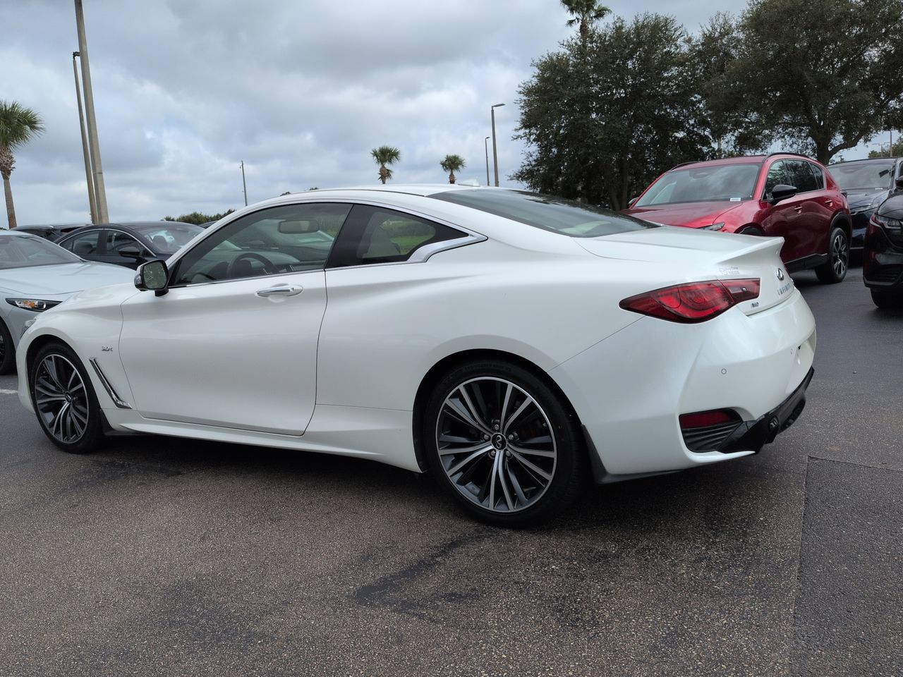 Used 2020 INFINITI Q60 3.0t Luxe w/ Essential Package AWD/4WD image 6