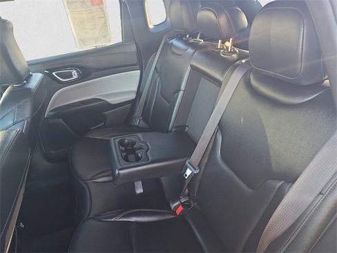 Used 2024 Jeep Compass Limited image 13