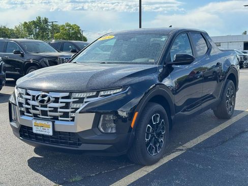 Used 2024 Hyundai Santa Cruz SE AWD/4WD image 8