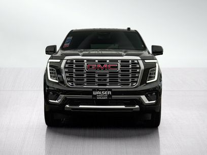 New 2027 GMC Yukon Denali w/ Sun & Power Step Package