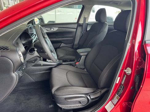 Used 2020 Kia Forte LXS FWD image 15