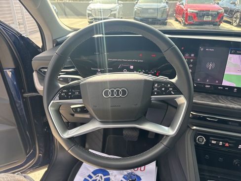 Used 2025 Audi Q5 Premium w/ Convenience Package image 20