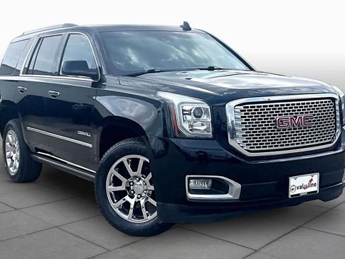 Used 2015 GMC Yukon Denali w/ Premium Package RWD image 2