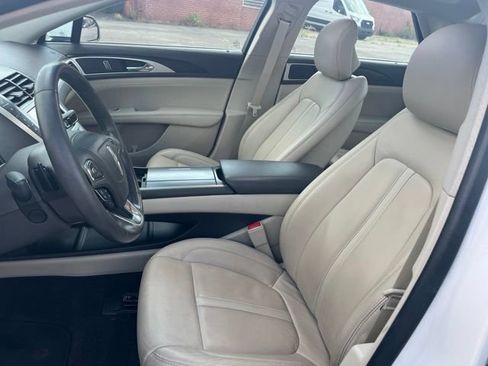 Used 2018 Lincoln MKZ Select w/ Select Plus Package AWD/4WD image 11