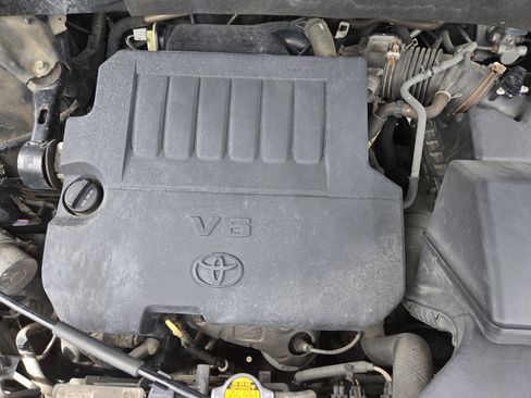 Used 2015 Toyota Highlander XLE AWD/4WD image 10