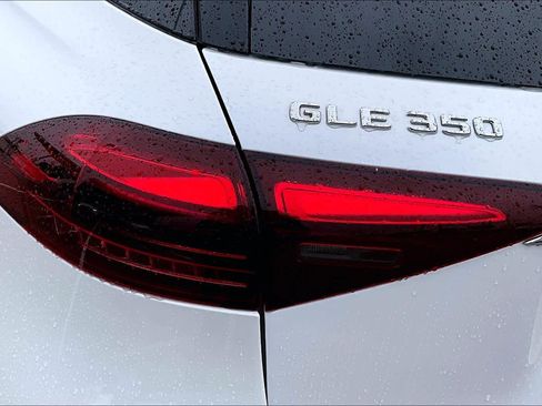 Used 2024 Mercedes-Benz GLE 350 4MATIC w/ AMG Line Exterior image 25