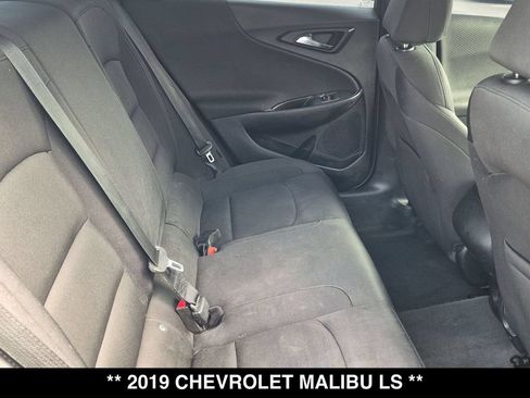 Used 2019 Chevrolet Malibu LS FWD image 25