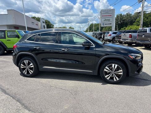 Used 2025 Mercedes-Benz GLA 250 4MATIC image 3