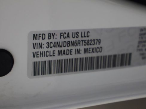 New 2024 Jeep Compass Latitude image 39