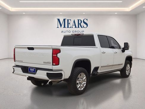 Used 2024 Chevrolet Silverado 3500 High Country w/ High Country Premium Package AWD/4WD image 5