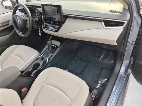 Used 2022 Toyota Corolla LE FWD image 19
