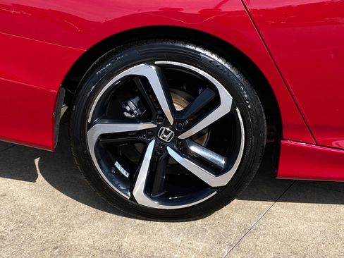 Used 2019 Honda Accord Sport image 8