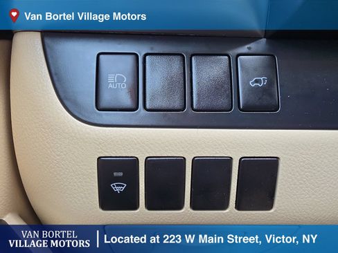 Used 2017 Toyota Highlander XLE AWD/4WD image 17
