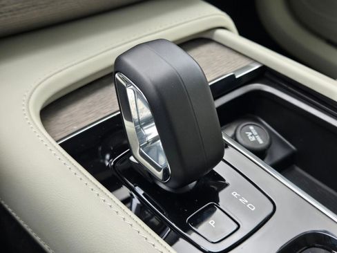 Certified 2023 Volvo XC90 B6 Plus w/ Protection Package Premier AWD/4WD image 21